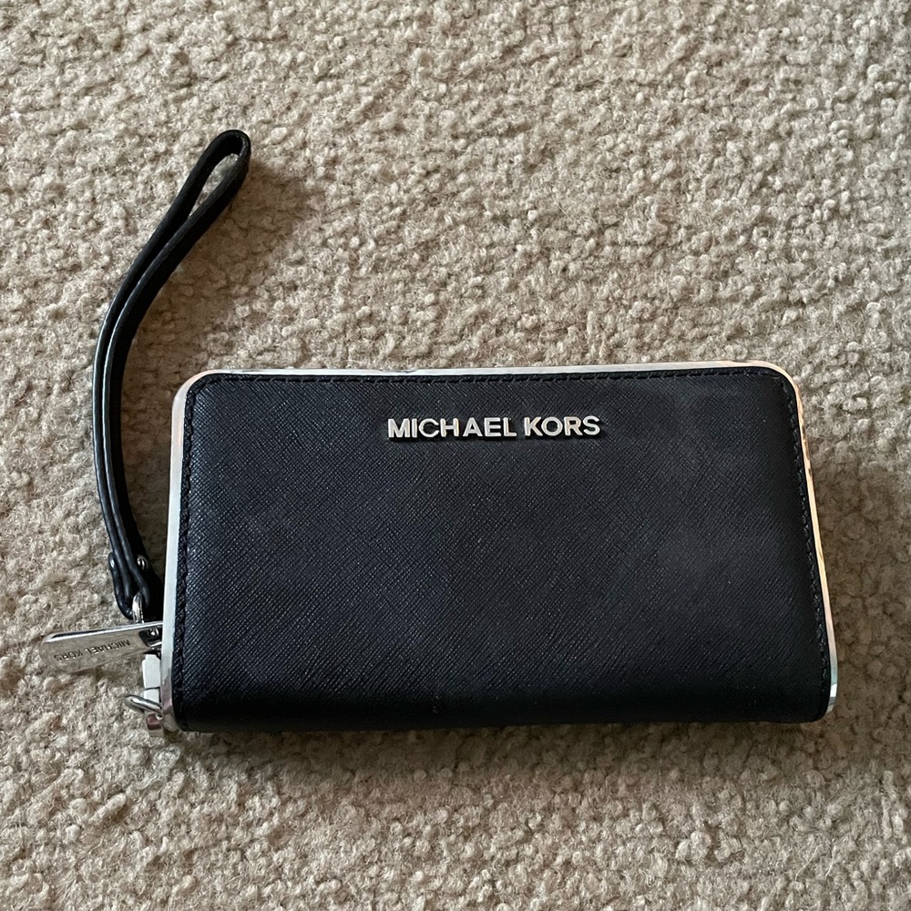 Michael kors saffiano leather wallet